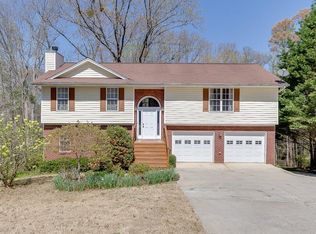 41 Pebble Ct, Hoschton, GA 30548