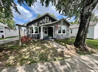 107 E 11th St, Metropolis, IL 62960