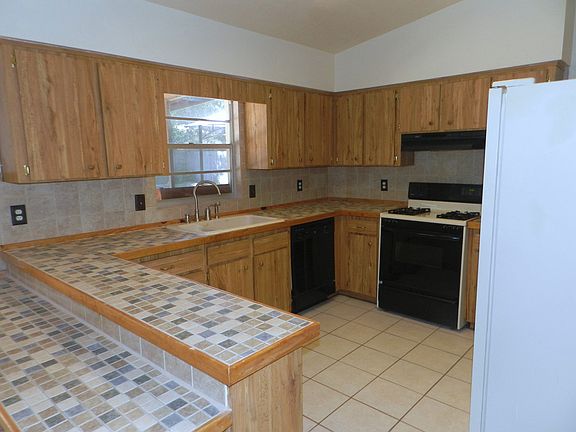 5th image of 4623 NW 30th Ave
