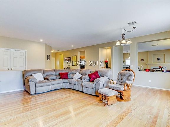 4th image of 9737 Drumcannon Ave