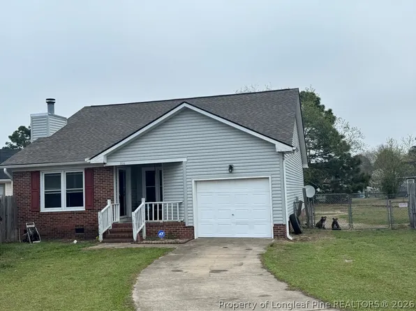 806 Brownsboro Pl, Hope Mills, NC 28348