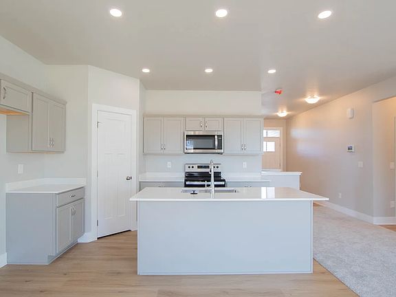 3rd image of 5119 155th St