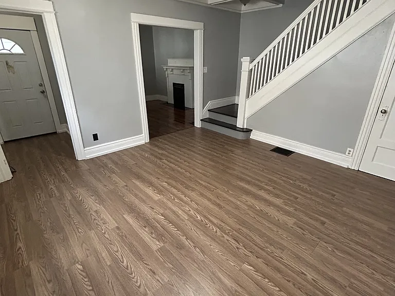 140-142 Electric Ave #140 — Photo 7