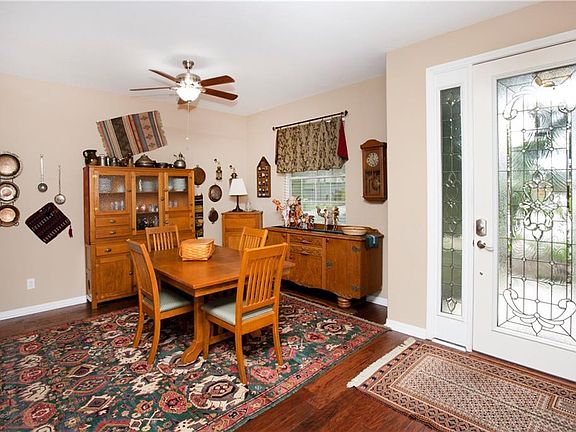 3rd image of 9041 Pinebreeze Dr