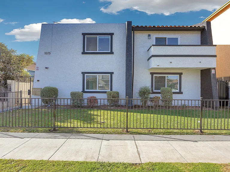 1075 Molino Ave #3 — Photo 16