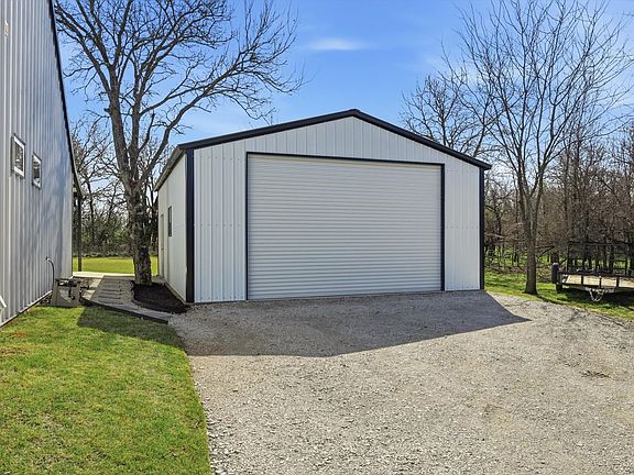 4th image of 116 Valley Ridge Ct
