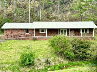 208 Murdock Rd, Bakersville, NC 28705
