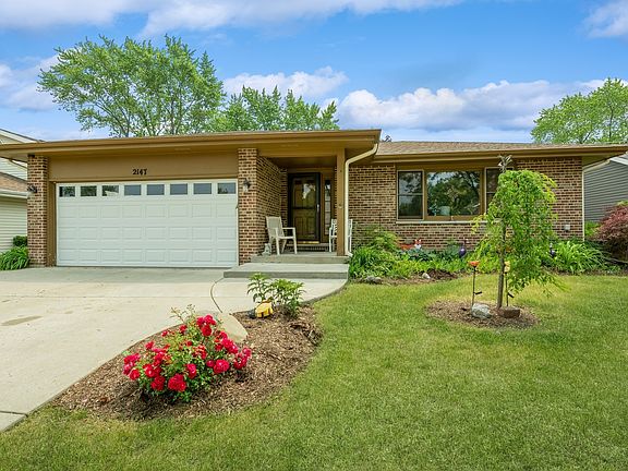 5th image of 2147 Newport Cir