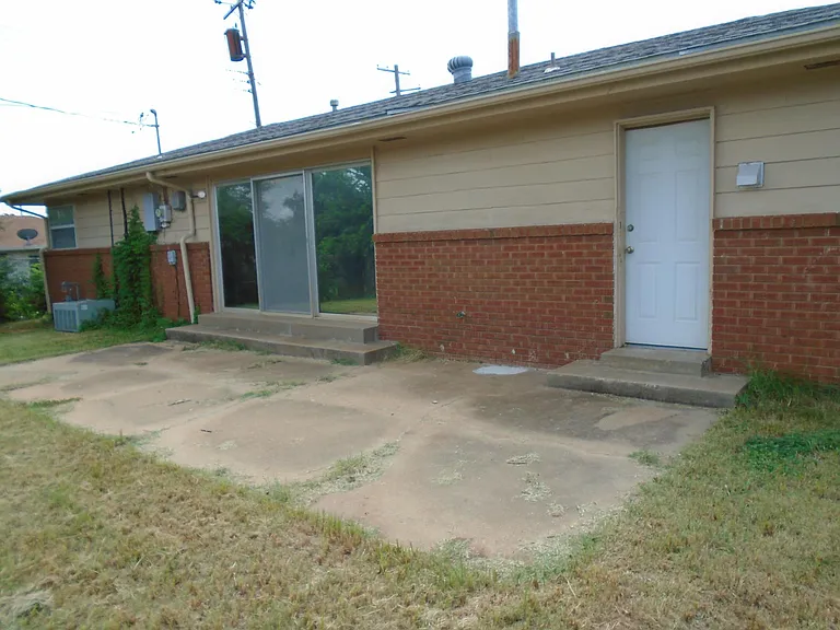 3600 N Prospect Ave — Photo 14