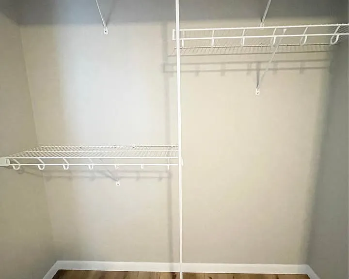 1023 S Nicolet Rd #6 — Photo 10