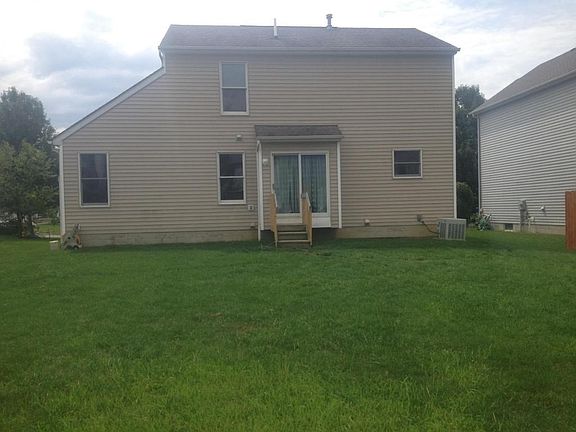 2nd image of 1108 Nutmeg Dr