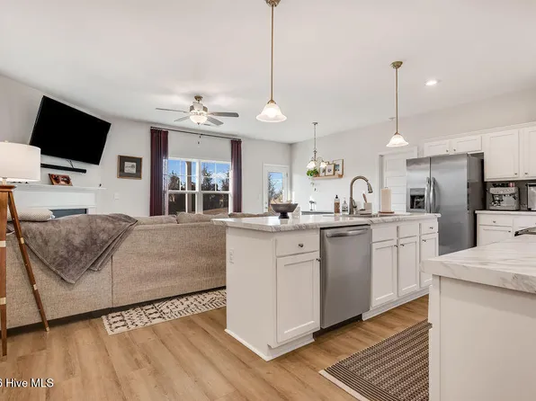 107 Adams Landing Way, Maysville, NC 28555