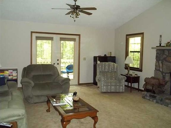 2nd image of 1601 Millwoode Ln