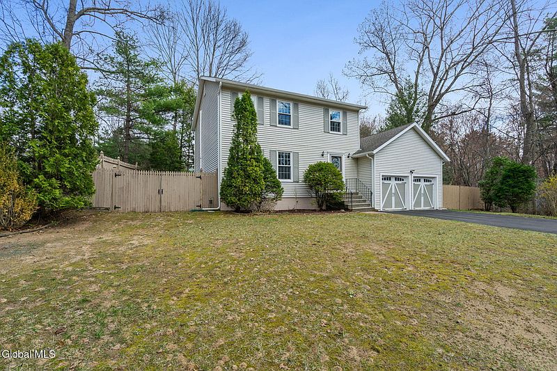 3rd image of 117 Woodin Road