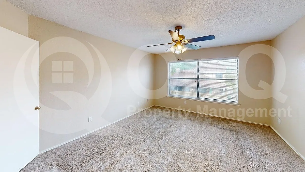 Building Photo - 6812 Century Cir