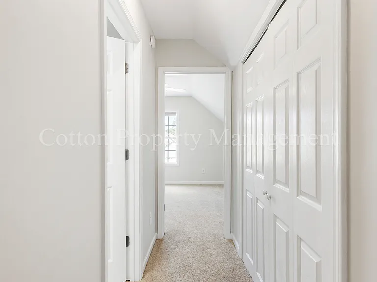 1010 Winterberry Cir — Photo 40
