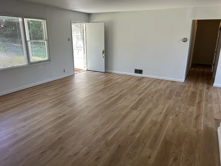 140 George Cir — Photo 5