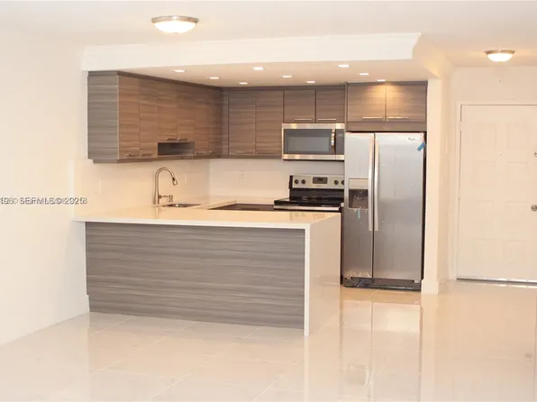 6940 Miami Gardens Dr APT 1-126, Hialeah, FL 33015