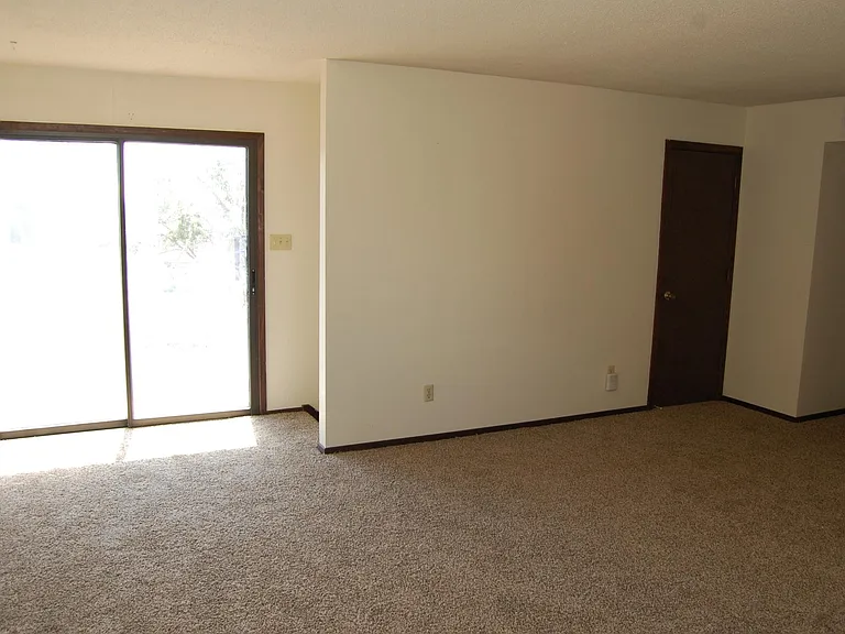 3123 Hillrise Dr #D — Photo 6