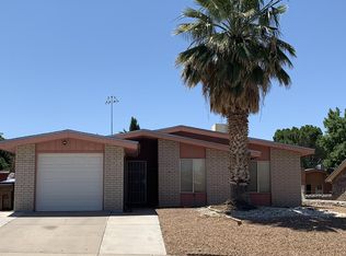 1065 Birch Dr, Las Cruces, NM 88001