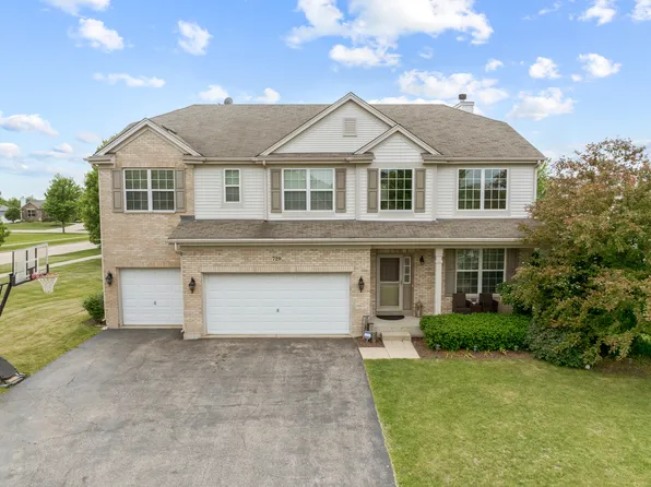 720 James Dr, Hampshire, IL 60140