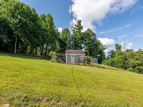 4th image of 775 Carrollview Rd
