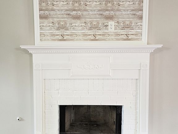 4th image of 410 McKenzie Dr