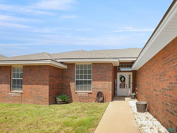 3rd image of 2204 Enloe Dr