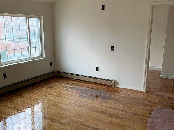 2nd image of 15509 113th Ave Floor 2
