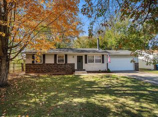 229 Fairfield Dr, Paw Paw, MI 49079