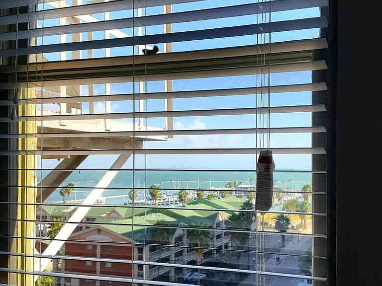 Nueces Lofts — Photo 13