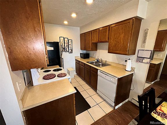 4th image of 14852 E Kentucky Drive #935