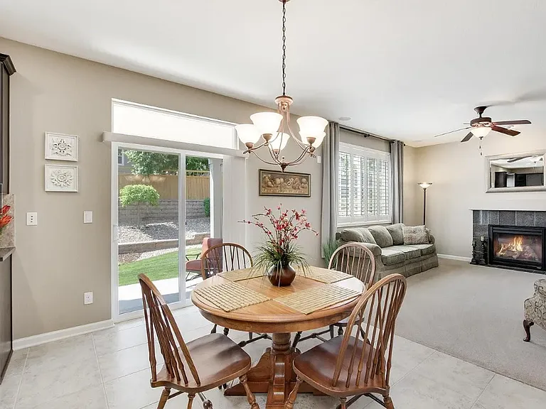 3130 Black Canyon Way — Photo 7