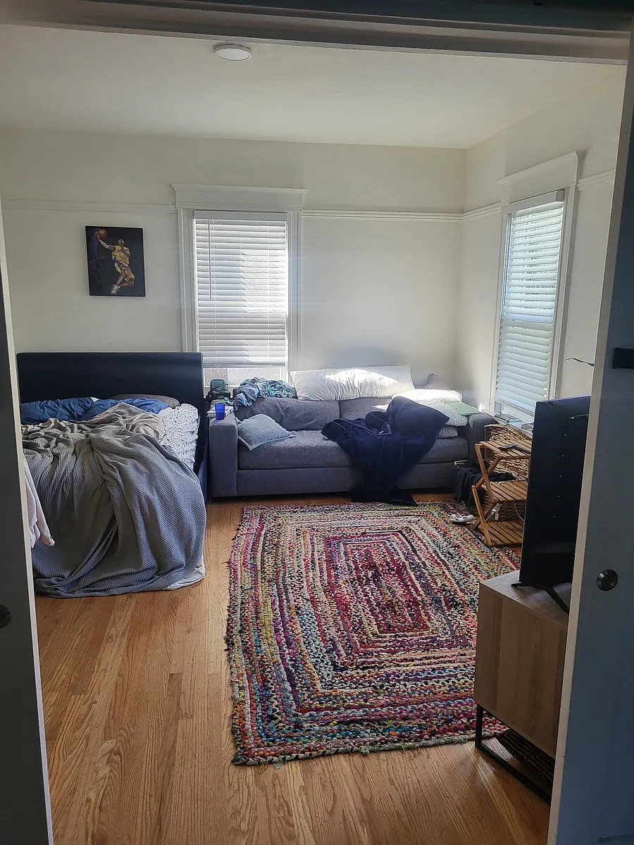 Building Photo - 5530 College Ave #202