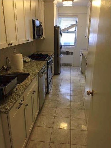 2nd image of 30 W 60th St APT 3P