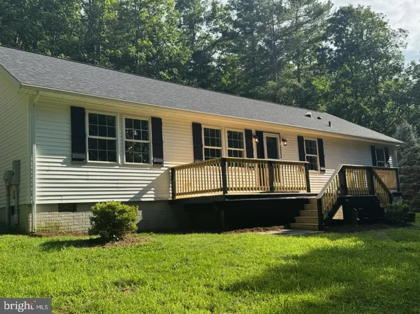 99 Riggs Hollow Rd, Capon Bridge, WV 26711