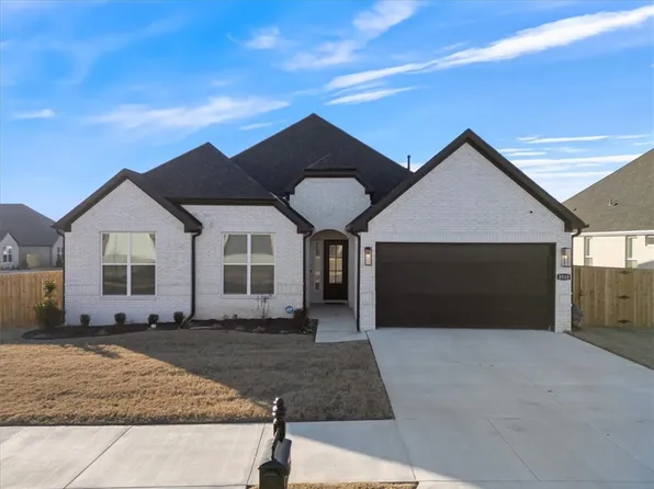 3510 E Greystone Dr, Springdale, AR 72764