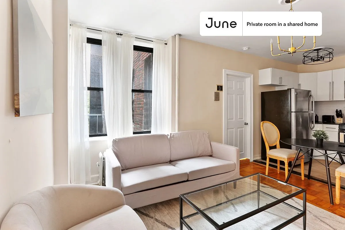 Full bedroom in 2 bed/1 bath home in East Harlem #702 B — Photo 4