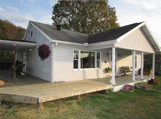 3220 32nd St, Nitro, WV