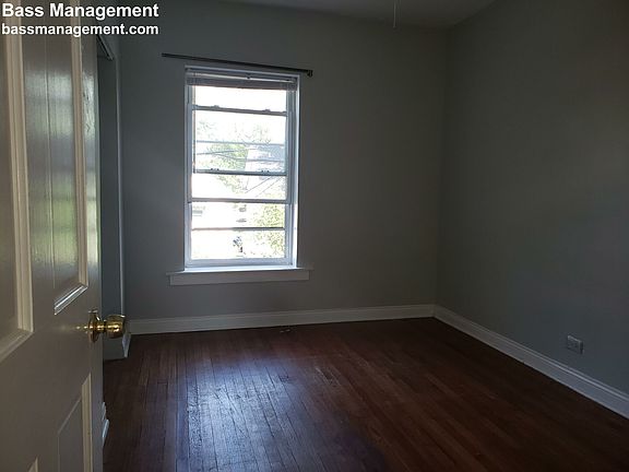 5th image of 4835 N Kimball Ave #H2