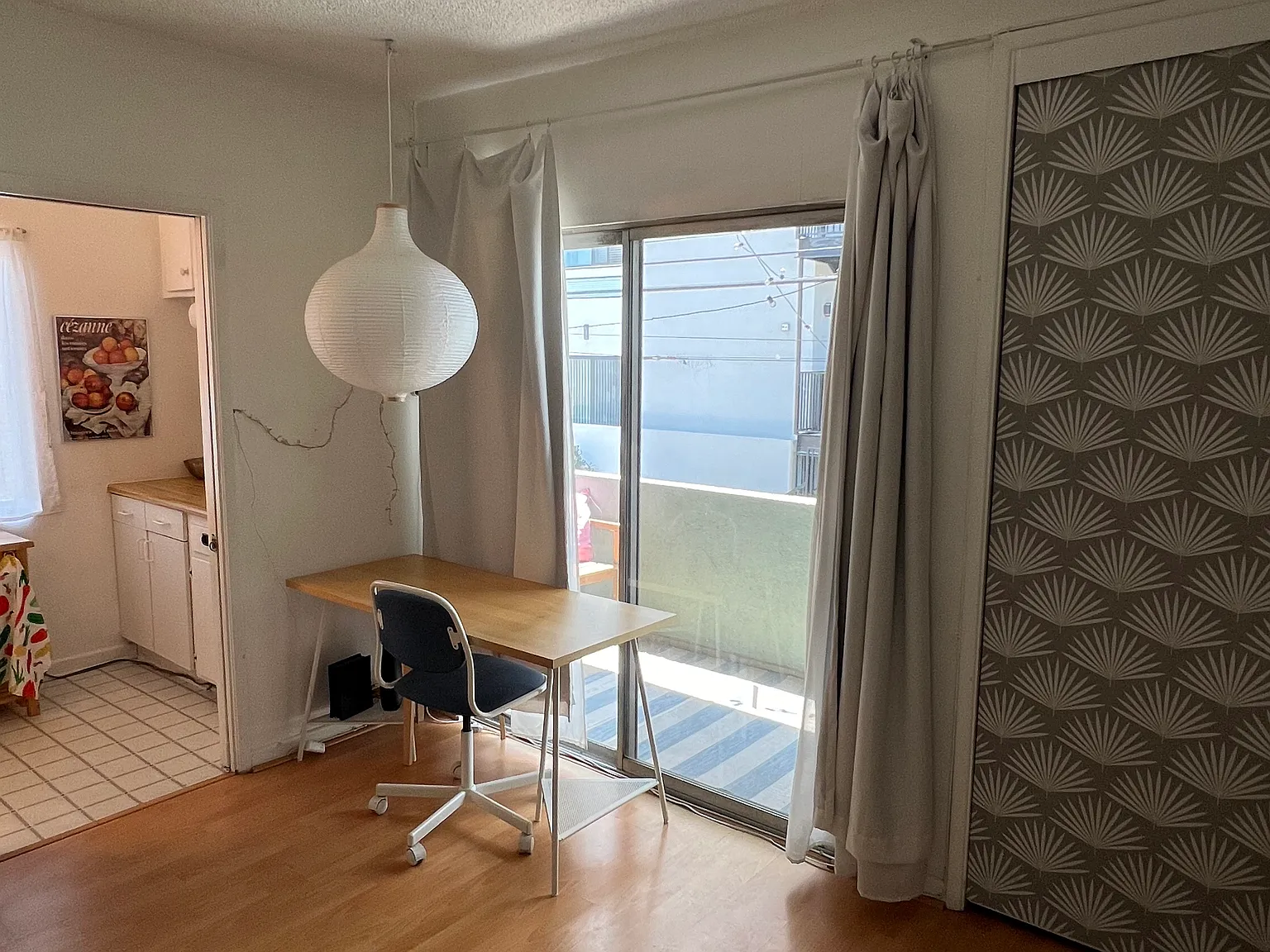 Studio, 425 sqft, $1,599 — Photo 1