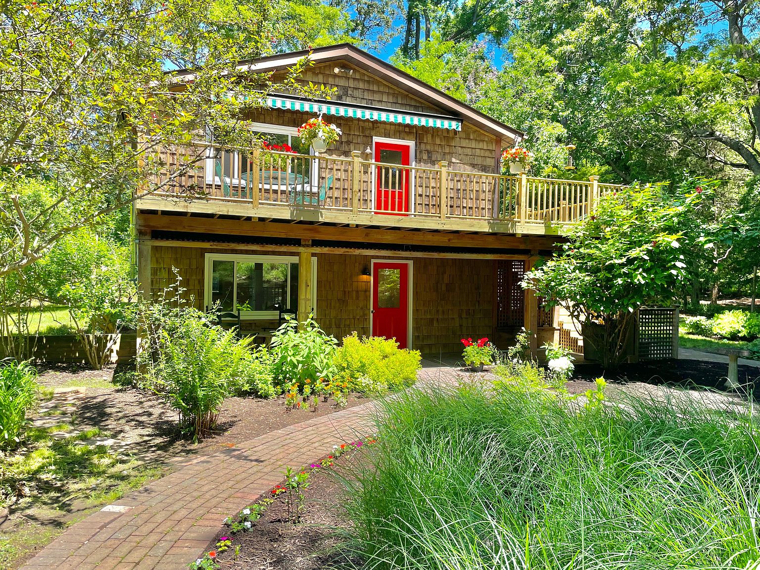 3 Lakeview Dr, Shelter Island, NY 11964 | Zillow