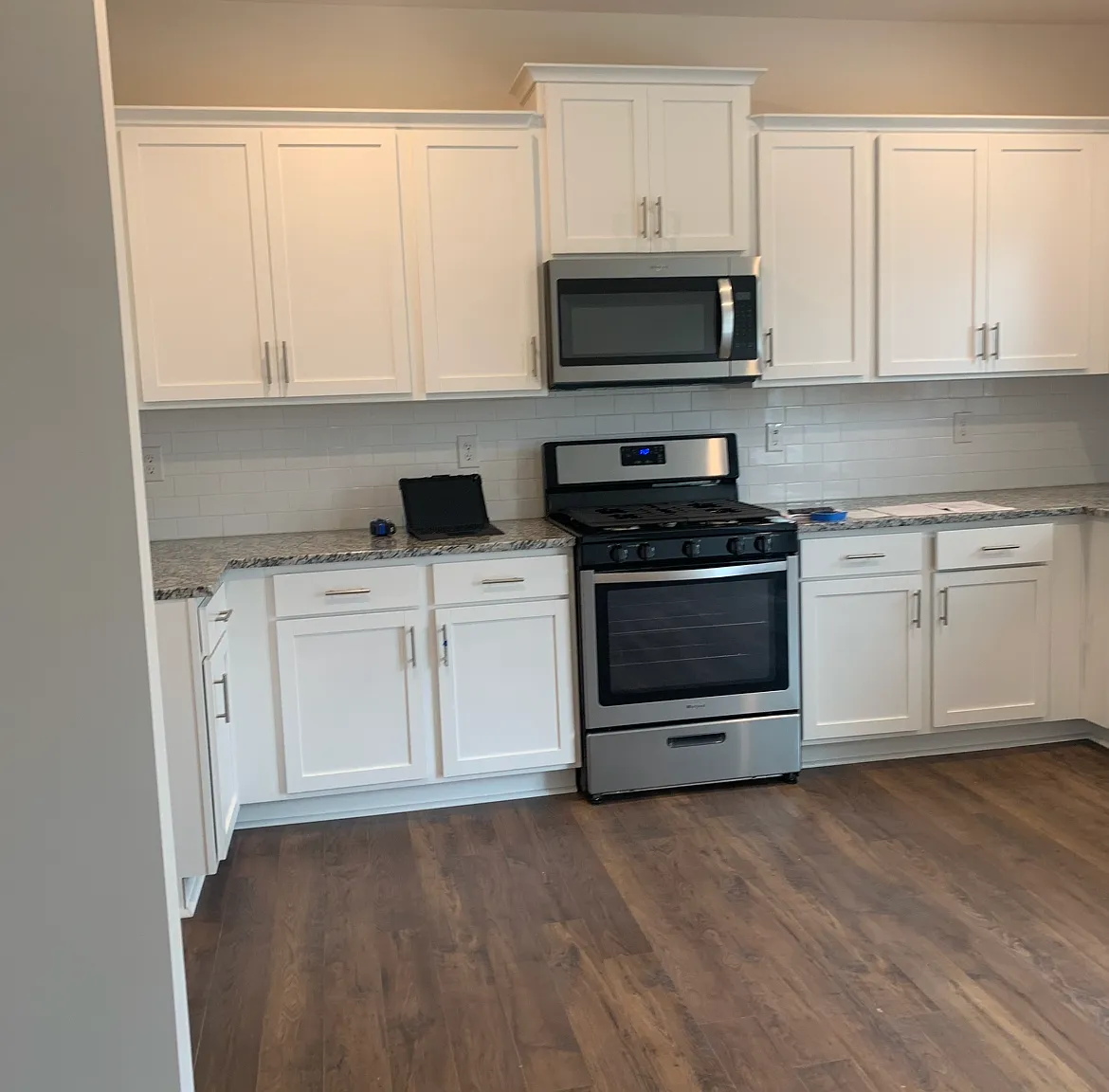 1243 Lynton Ln — Photo 3
