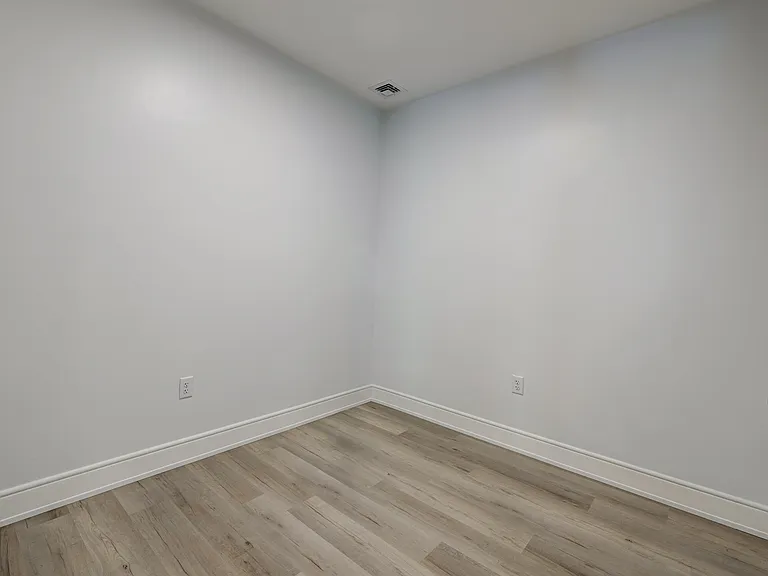 2059 Lafayette Rd #202 — Photo 14