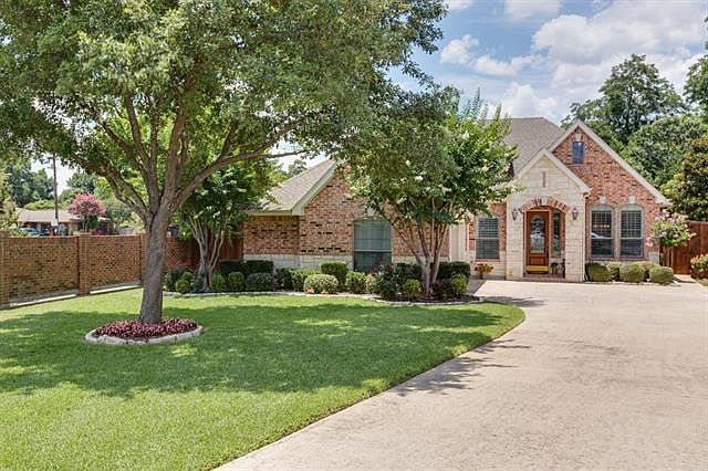 1st image of 2919 Crystal Falls Dr