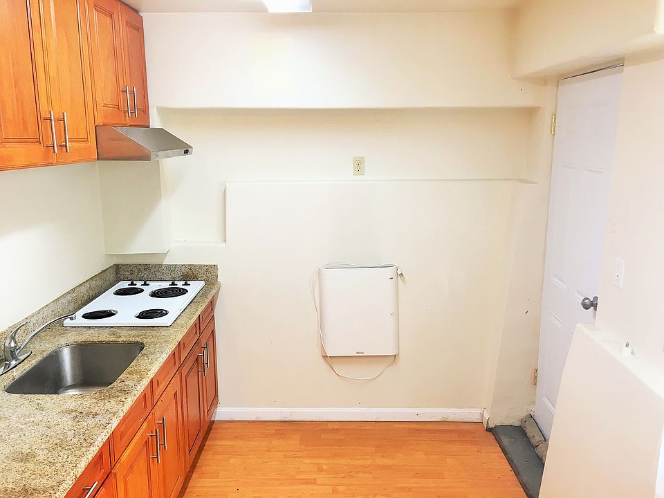 1st image of 584 42nd Ave
