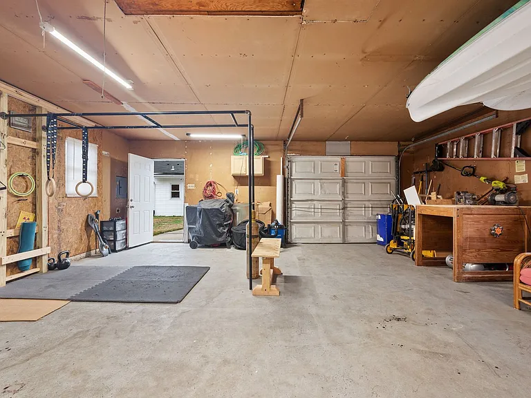 1061 Saint Julian Dr — Photo 31