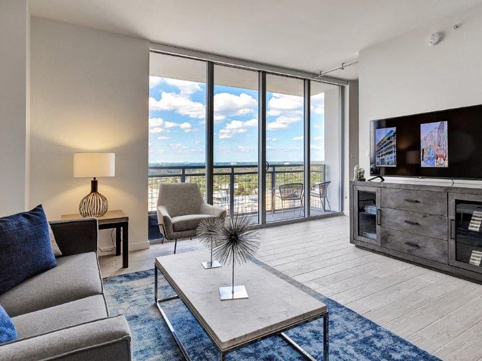 1st image of 3625 NE 5th Ave #1014
