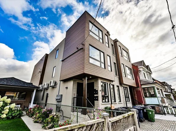 19 Lappin Ave APT 1, Toronto, ON M6H 1Y3