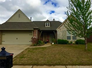 2501 S 15th St E, Broken Arrow, OK 74012